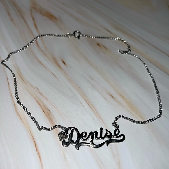 New Fashion Silver Tone Alloy “Denise” Name Necklace Nameplate Necklace - Picture 5 of 5
